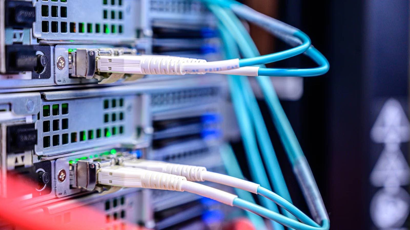 Amphenol Earnings Preview: Can AI Server Connector Demand Keep Beating Expectations?