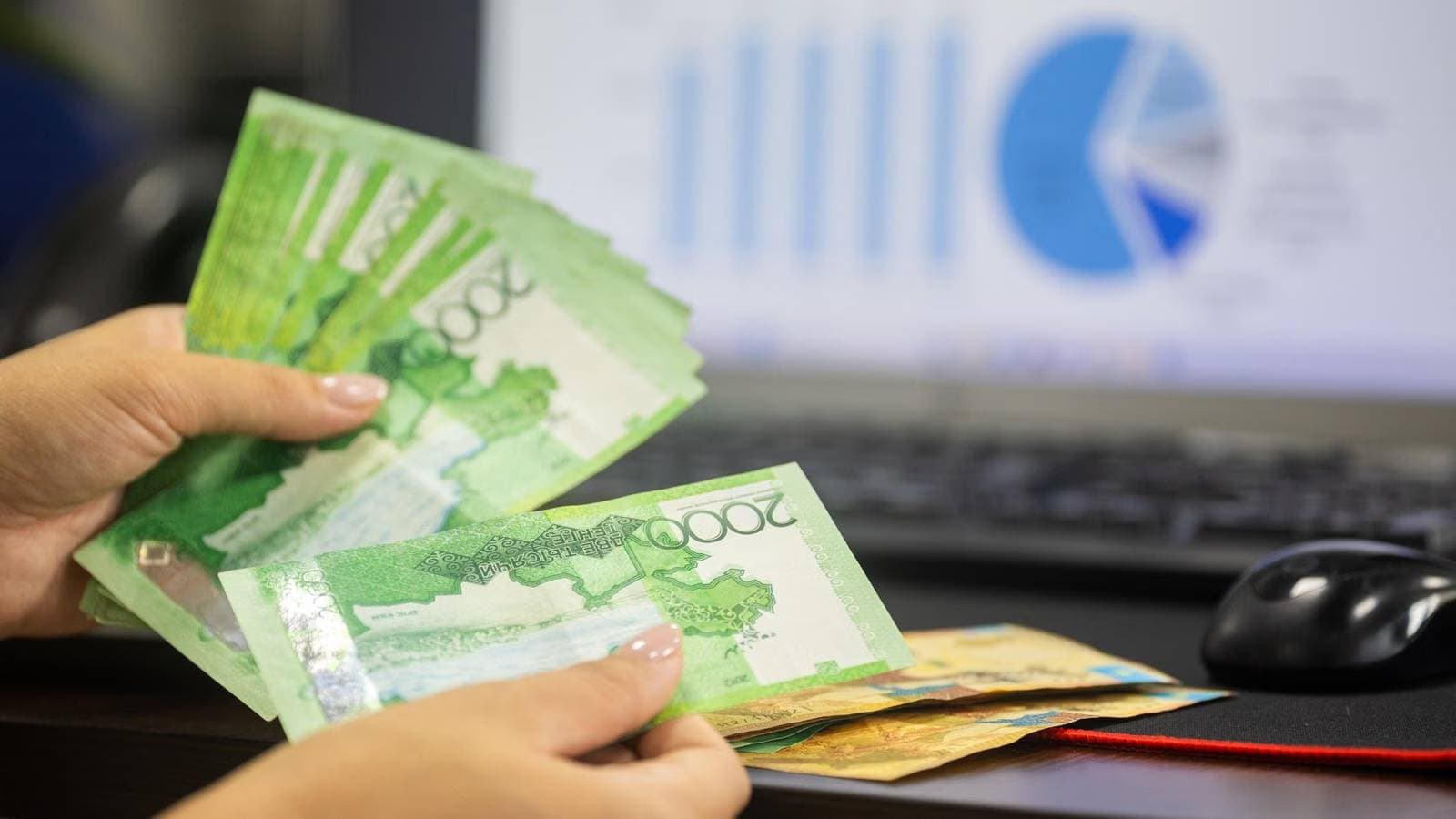 LCID vs. RIVN: Which Has the Stronger Funding Cushion? Comparing Cash, Burn Rate, and Financing Capacity