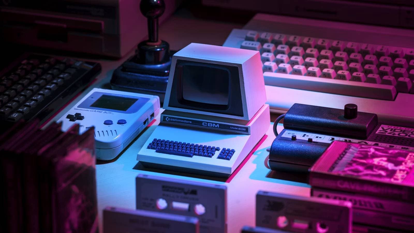 HBM 抢产能为什么会让手机和 PC 变贵？SK hynix、苹果与 Qualcomm 财报线索