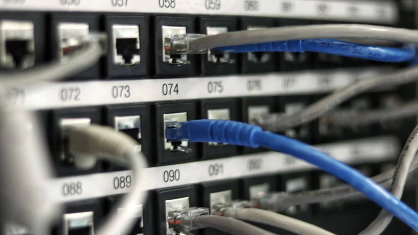 Cisco Fiscal 2026 Q4 Earnings Preview: How Should Investors Read AI Networking Orders, Switch Demand, and Tariff Costs?