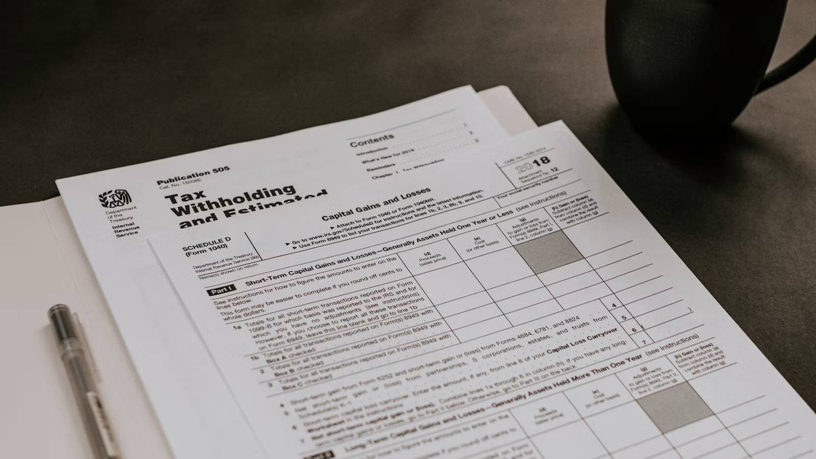 How Should Investors Read CoreWeave's Debt Pressure? Interest Expense, Financing Capacity, and Free Cash Flow